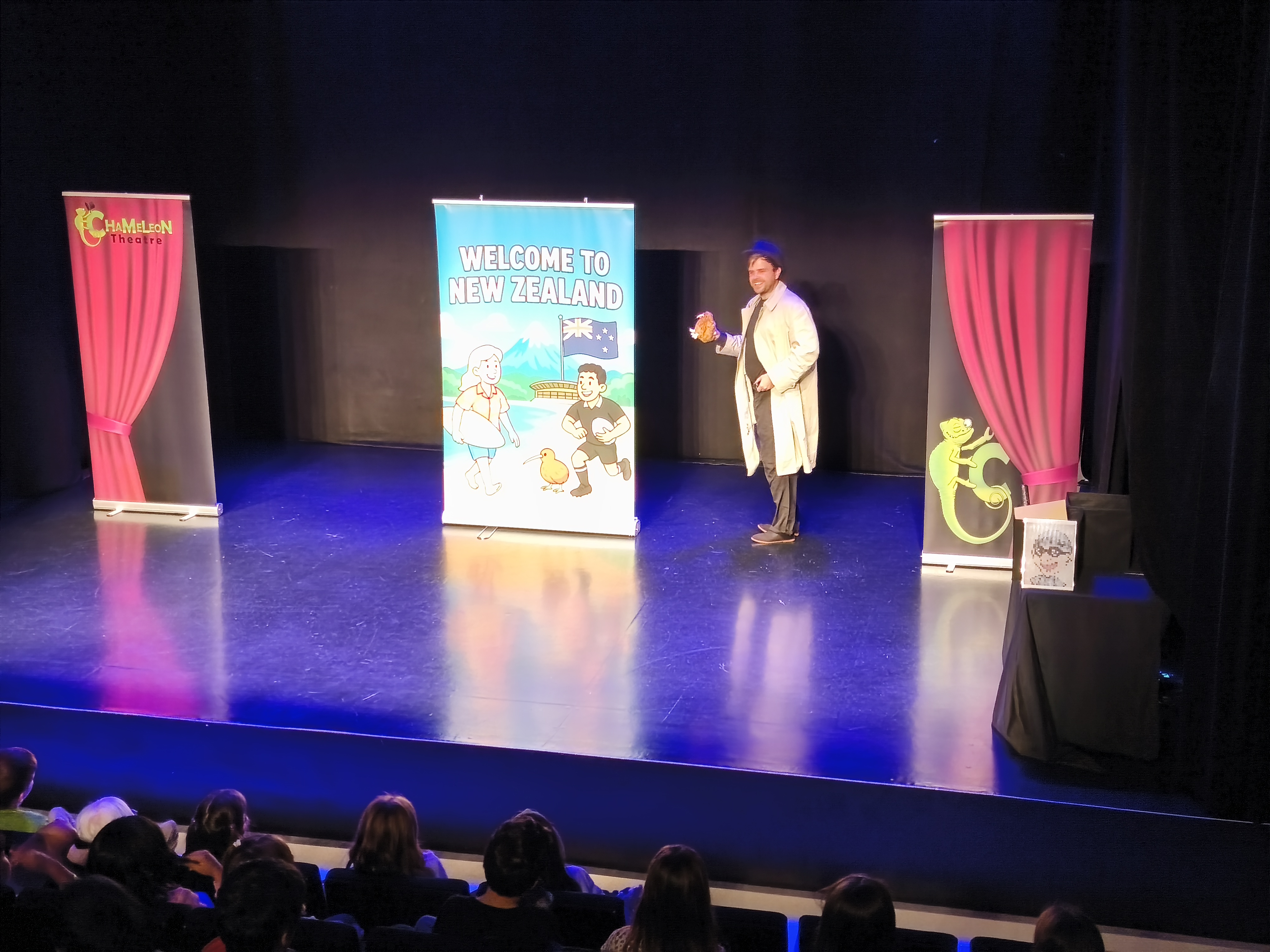 A fun day at Sanduzelai School: English Theatre Experience  (Teatro en inglés)